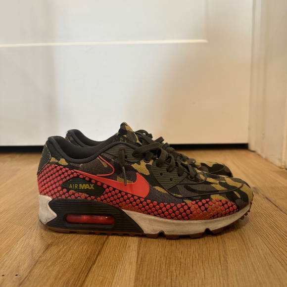 Nike Air Max Bold Green camo design - Women - Size 7 - Picture 3 of 5